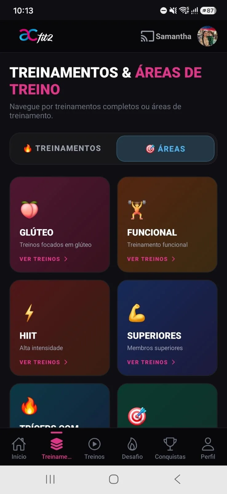Tela do app ACFIT2 com treinamentos e áreas de treino